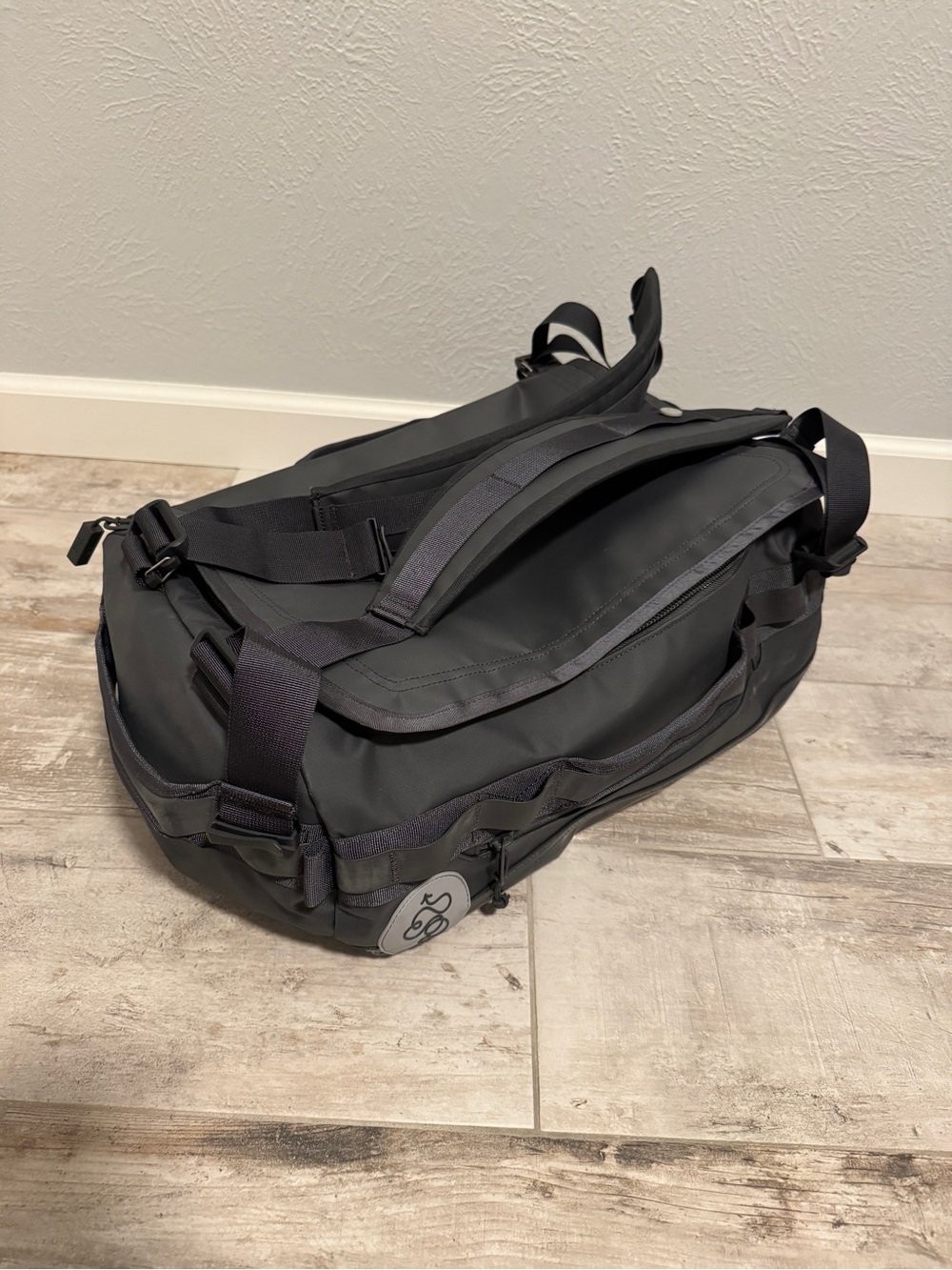 Baboon to the Moon - Go Bag (Small- 40L) - Picture 2 of 4